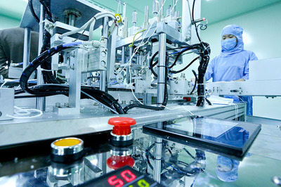 甘肅臨澤開足馬力生產口罩 助力國外疫情防控